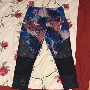 Marika Multicolor Patterned Capri Leggings